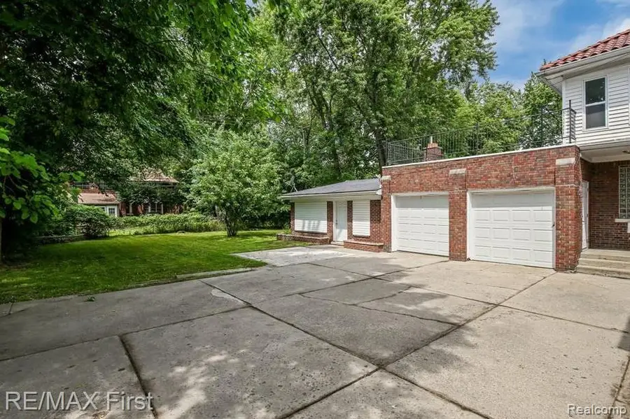 1349 Devonshire Road, Grosse Pointe Park, MI 48230 - #2