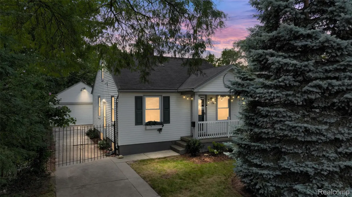 4993 Gateshead Street, Grosse Pointe, MI 48236 - #1