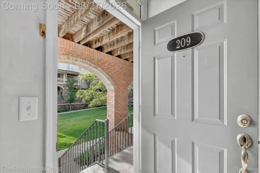 209 Amys Walk, Auburn Hills, MI 48326 - #3