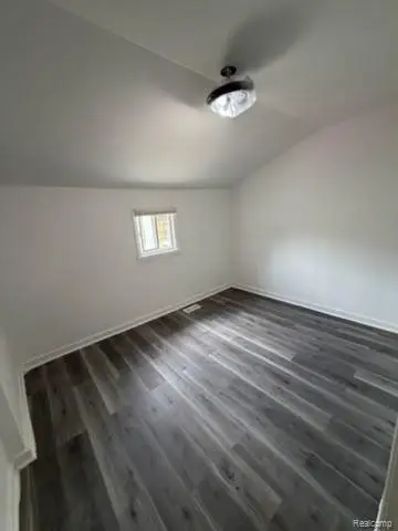 2409 N Vernon Avenue, Flint, MI 48506 - #3