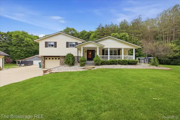 440 N Elm Grove Road, Lapeer, MI 48446
