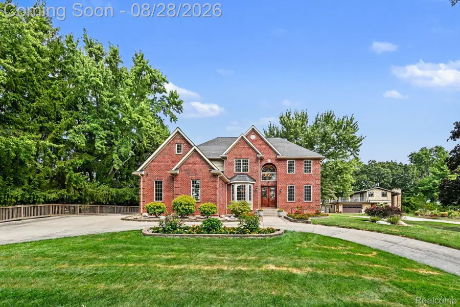 728 Troyvally Street, Troy, MI 48098 - #2