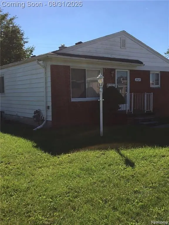 29025 Eton Street N, Westland, MI 48186 - #3