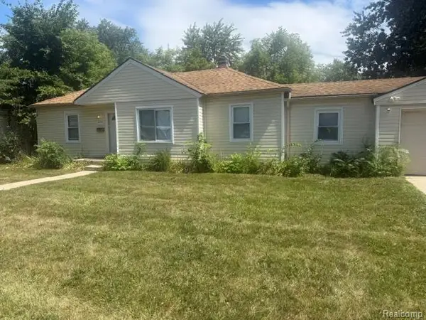 28744 Selkirk Street, Southfield, MI 48076