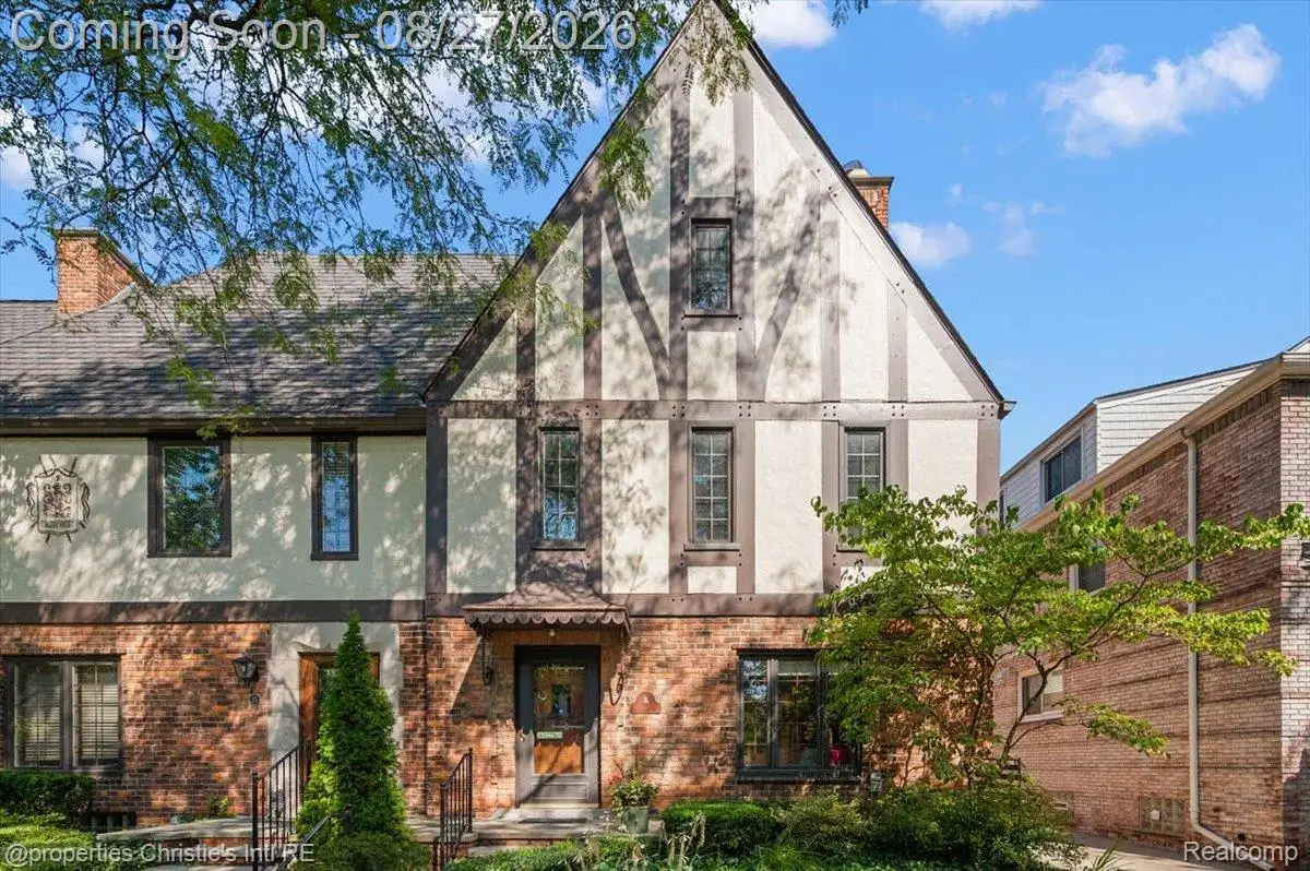 37 Cranford Lane, Grosse Pointe, MI 48230 - #1