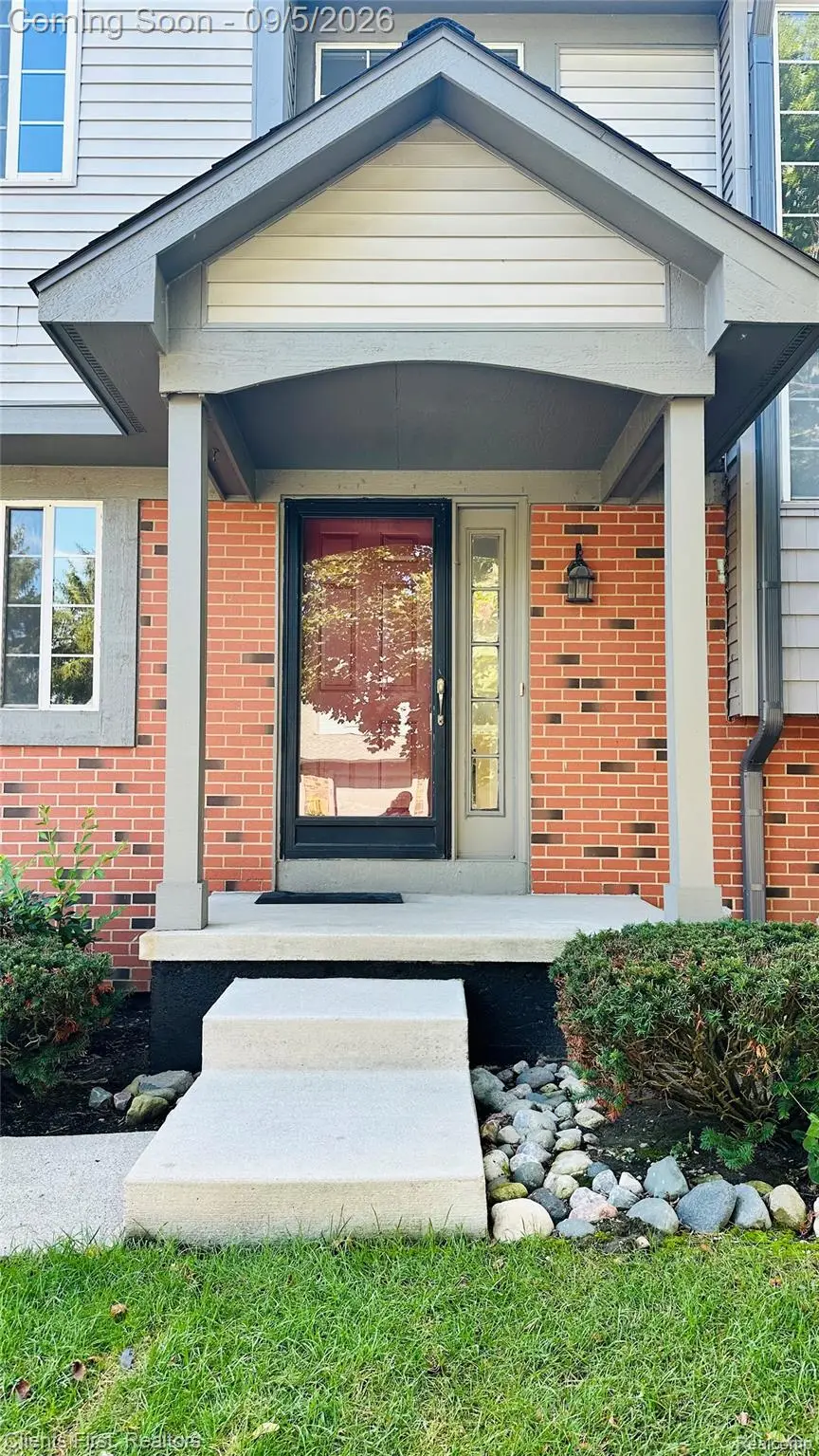 597 Winwood Circle, Walled Lake, MI 48390 - #2