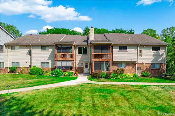 10241 Nancys Boulevard #50, GrosseIle, MI 48138