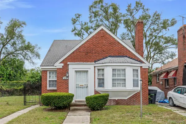 16537 Strathmoor Street, Detroit, MI 48235