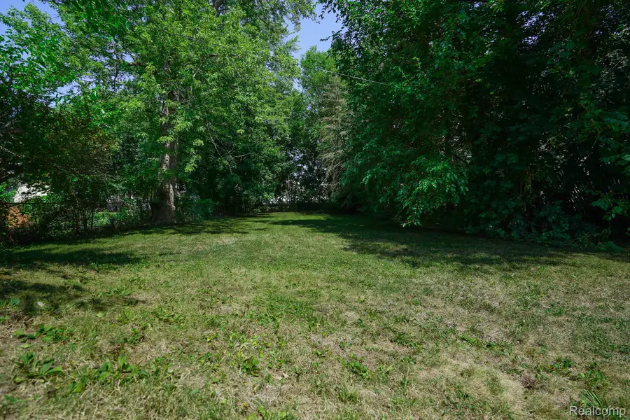 2545 Premont Avenue, Waterford, MI 48328 - #2