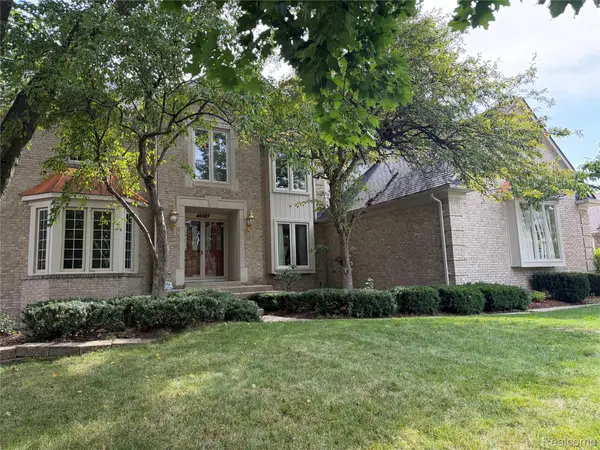 1594 Arbor Creek Drive, RochesterHills, MI 48306