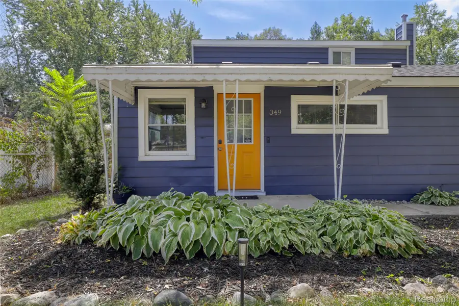 349 W Beechdale Street, Commerce Township, MI 48382 - #2