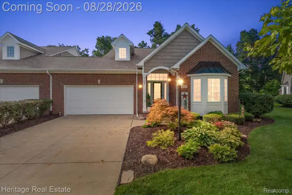 492 Delmar Court, Highland, MI 48357