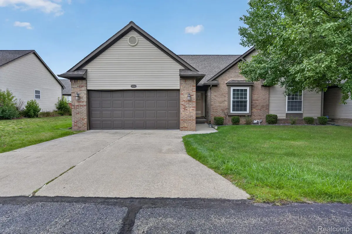 5034 Sandalwood Drive, Grand Blanc, MI 48439 - #1