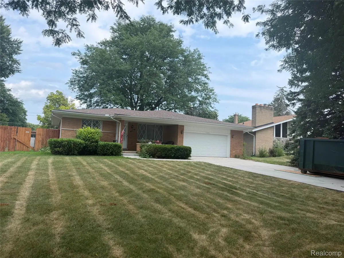 37660 Maas Drive, Sterling Heights, MI 48312 - #1