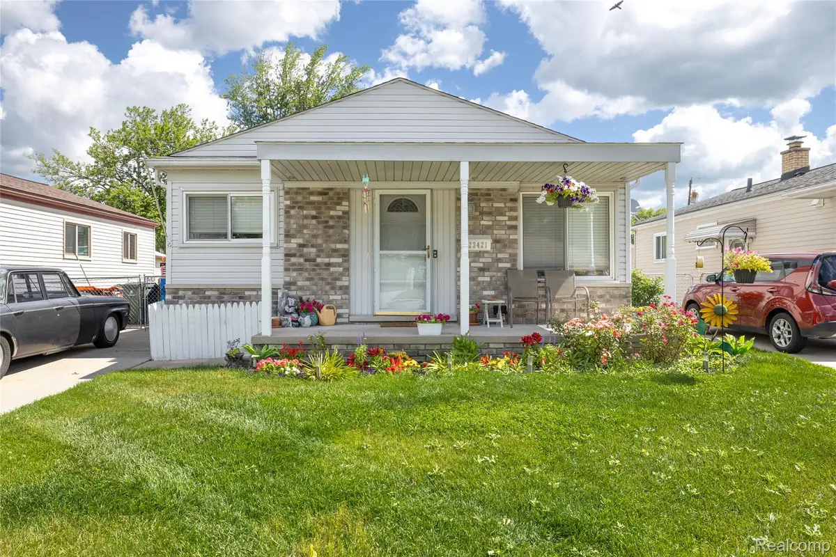 23421 Allor Street, Saint Clair Shores, MI 48082 - #1