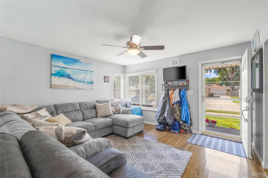23421 Allor Street, Saint Clair Shores, MI 48082 - #2