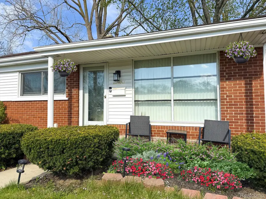 22030 Church Street, Oak Park, MI 48237 - #2