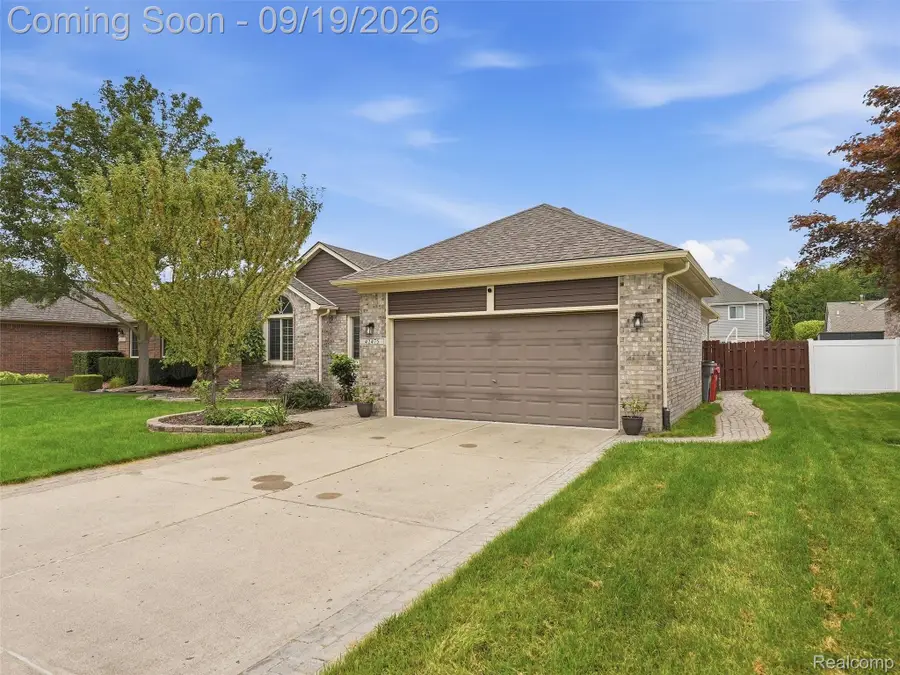42475 Dharte Court, Clinton, MI 48038 - #2