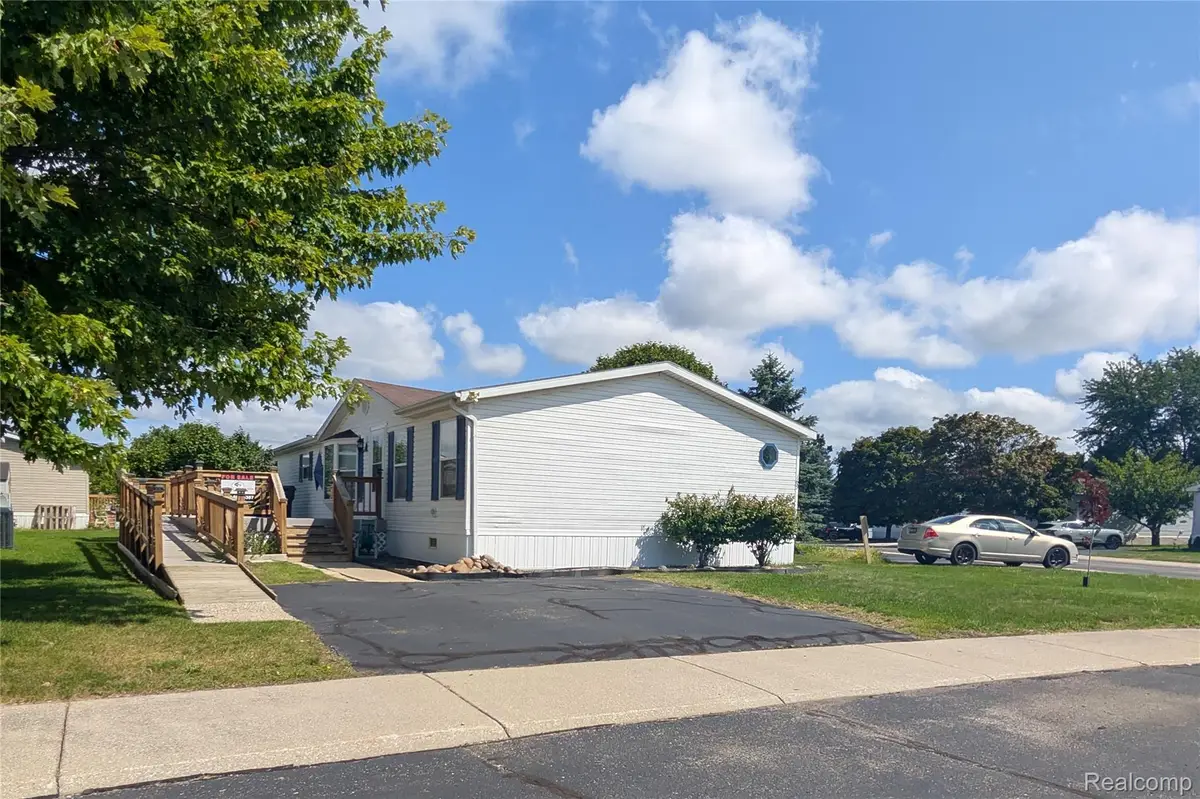 169 Post Branch, Fenton, MI 48430 - #1