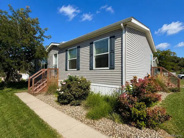 170 Newbury, Adrian, MI 49221