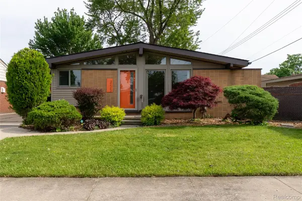 21512 Briarcliff Street, StClairShores, MI 48082