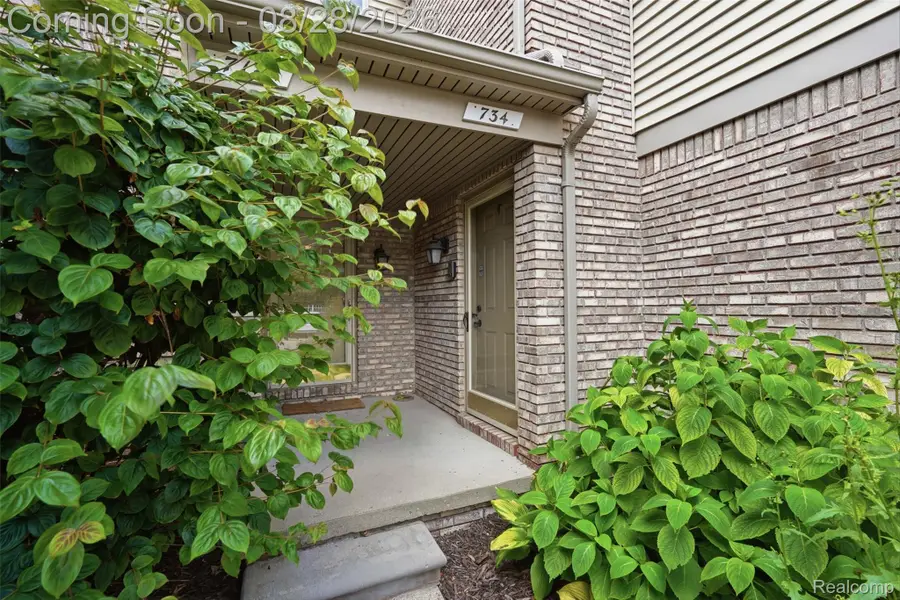 734 S Milford Road, Milford, MI 48381 - #3