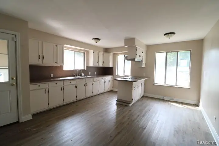 1609 E Court Street, Flint, MI 48503 - #3