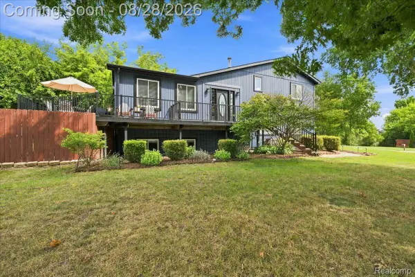 2048 Grace Avenue, RochesterHills, MI 48309