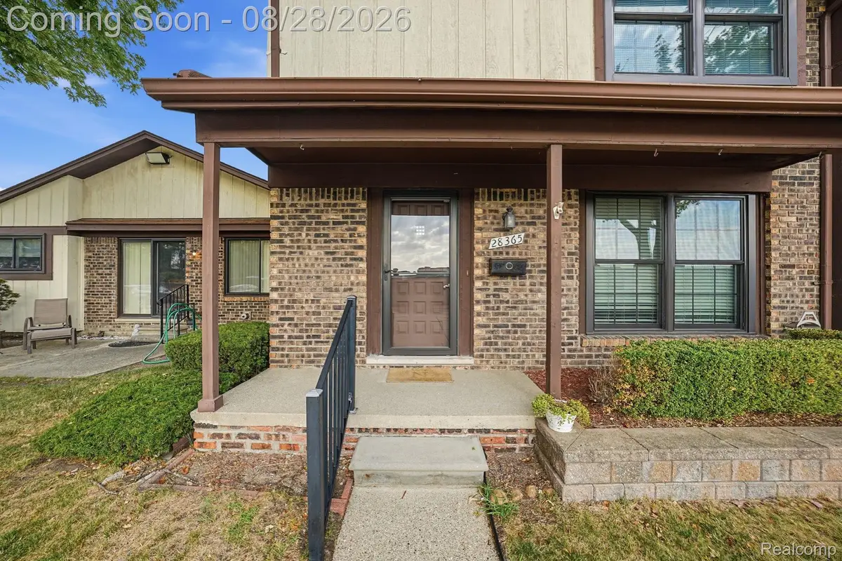 28365 Queens Court, Warren, MI 48093 - #1