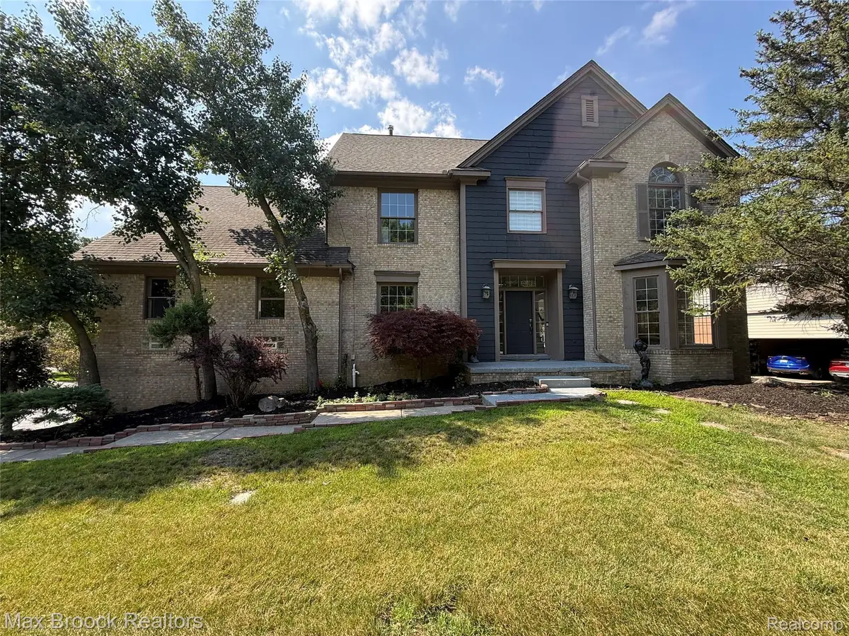 3382 Long Meadow Court, West Bloomfield, MI 48324 - #1