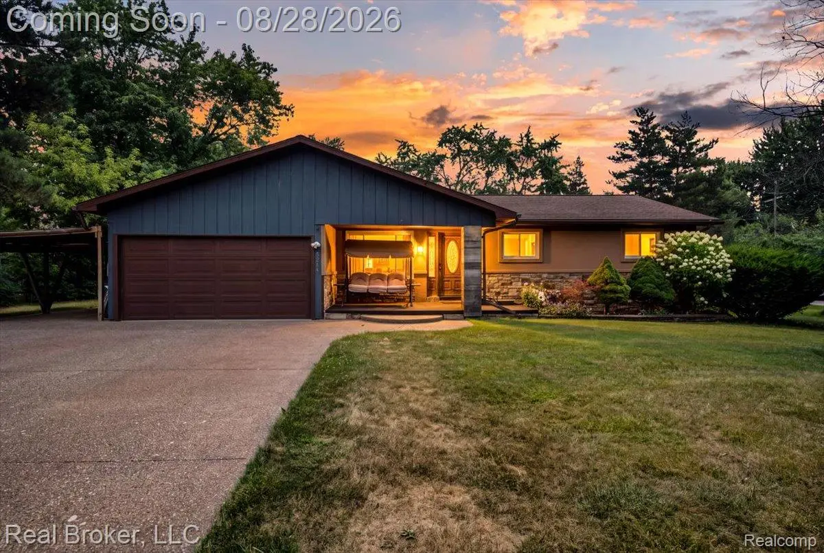 5214 Daniels Drive, Troy, MI 48098 - #1