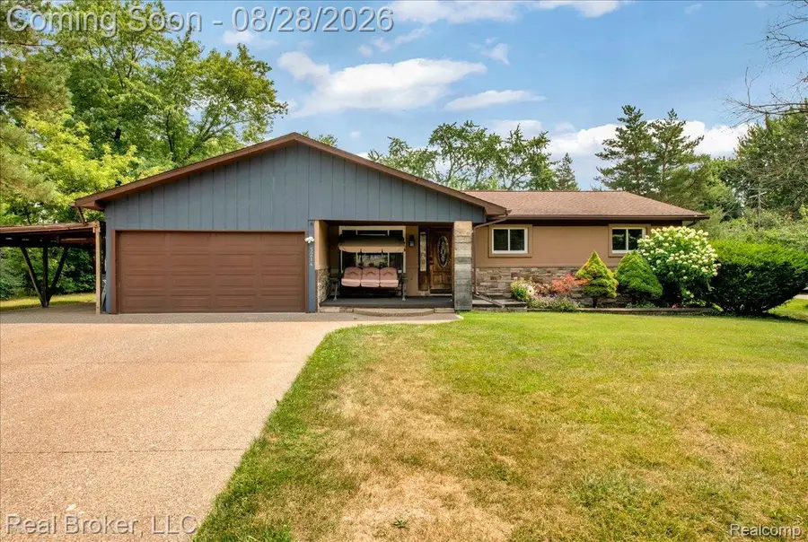 5214 Daniels Drive, Troy, MI 48098 - #3