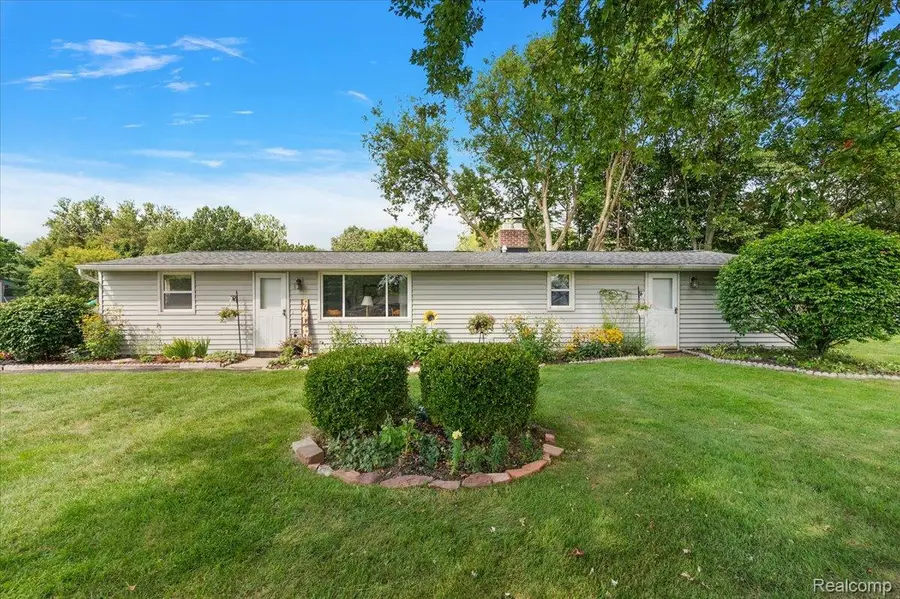 5011 Cecelia Ann Avenue, Clarkston, MI 48346 - #2