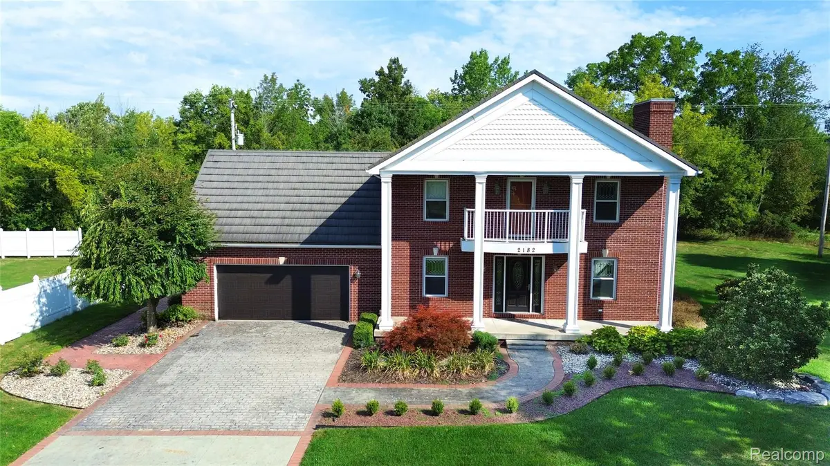 2182 Wiggins Road, Fenton, MI 48430 - #1