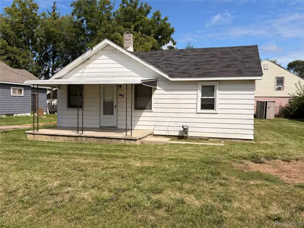 1026 W Scottwood Avenue, Flint, MI 48507