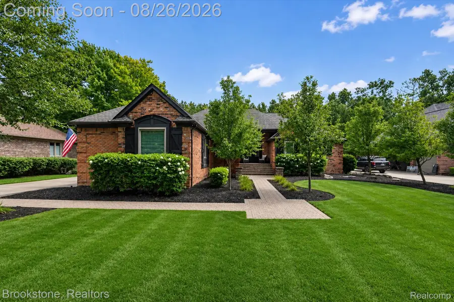 12300 Forest Glen Lane, Shelby, MI 48315 - #2