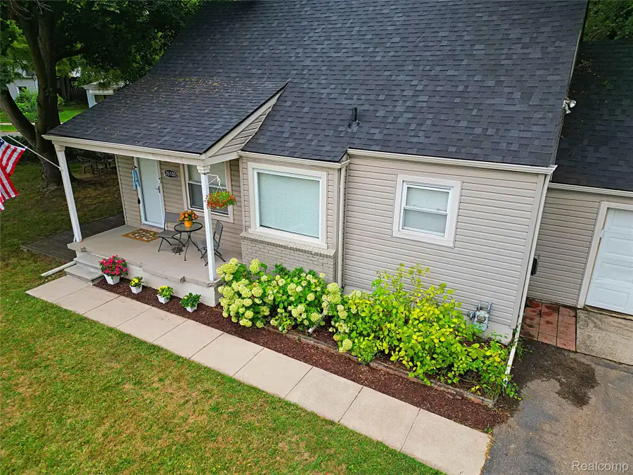 26100 Southwestern Highway, Redford, MI 48239 - #3