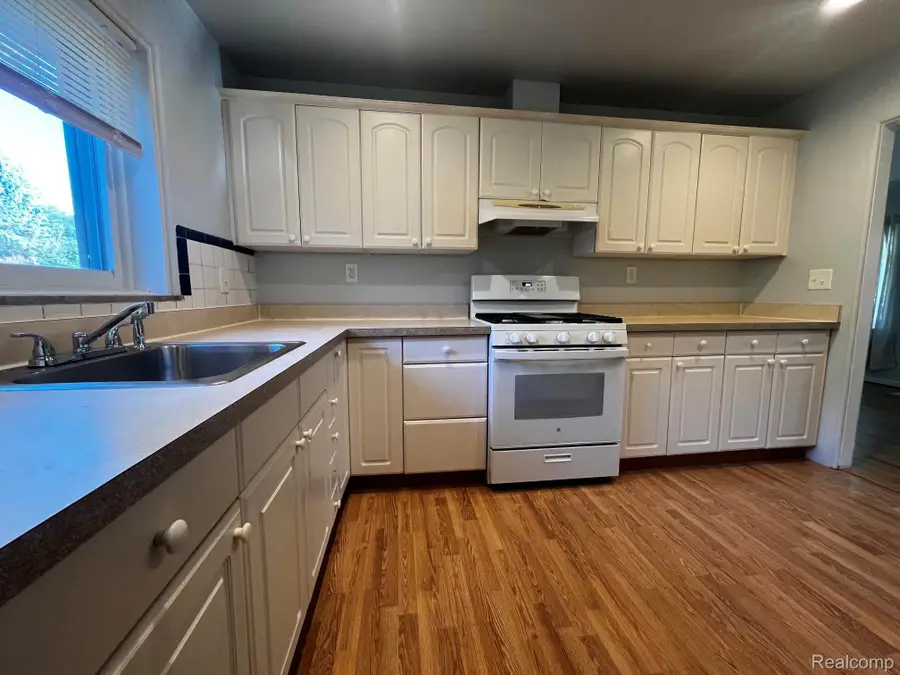 3431 Crooks Road, Troy, MI 48084 - #2