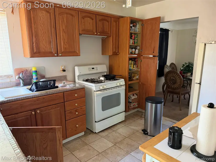 12726 Chatham Street, Detroit, MI 48223 - #2