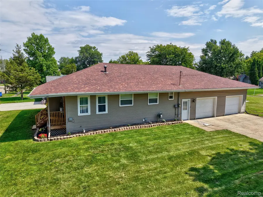 215 W Williams Street, Corunna, MI 48817 - #3