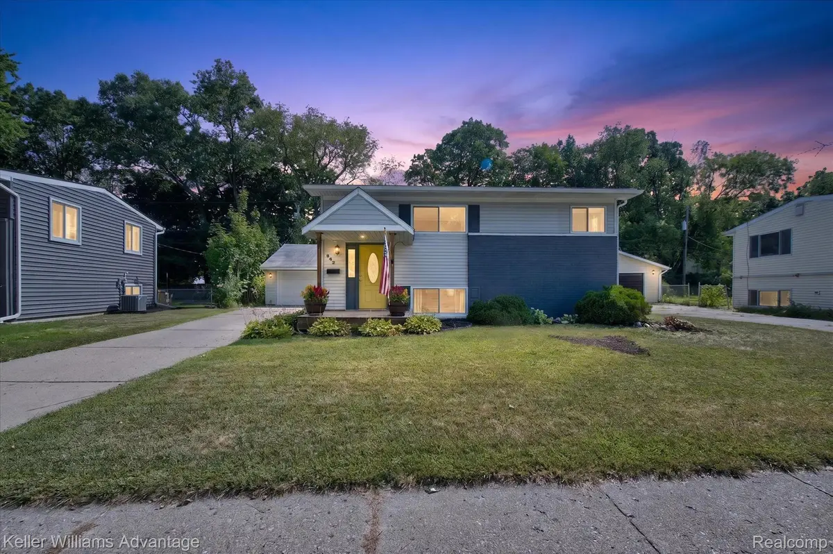 942 Panorama Drive, Milford, MI 48381 - #1