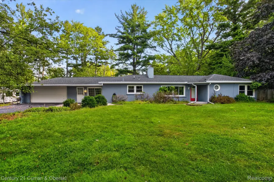 4469 S Saginaw Road, Midland, MI 48640 - #3