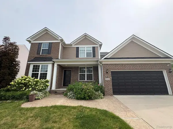 16308 Adelaide Drive, Macomb, MI 48044