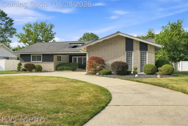 17700 Adrian Road, Southfield, MI 48075