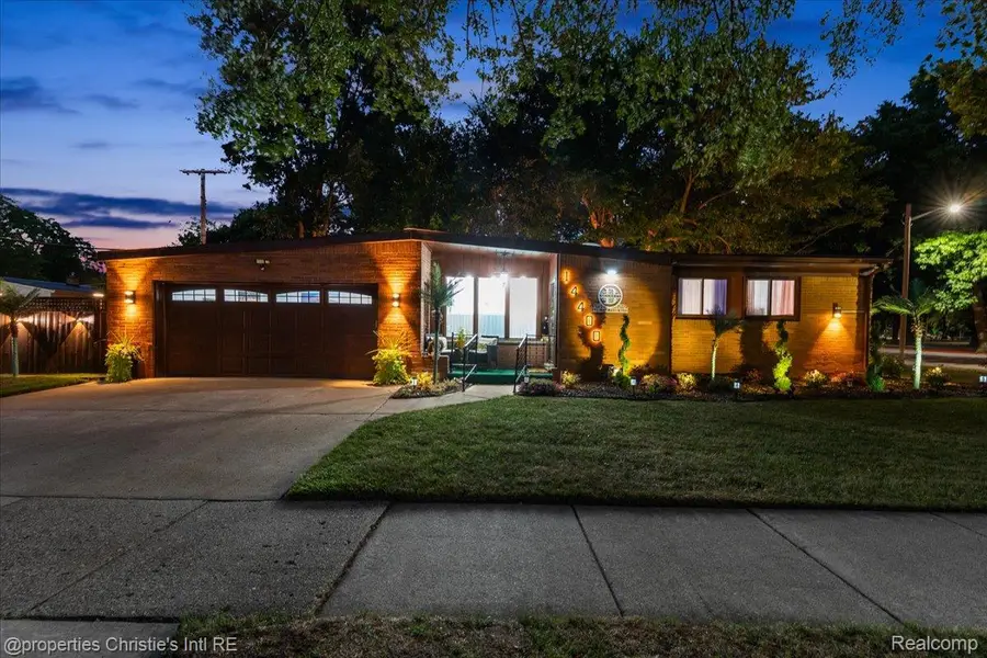 14400 Oak Park Boulevard, Oak Park, MI 48237 - #2