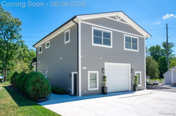 454 E Shore Drive, WhitmoreLake, MI 48189