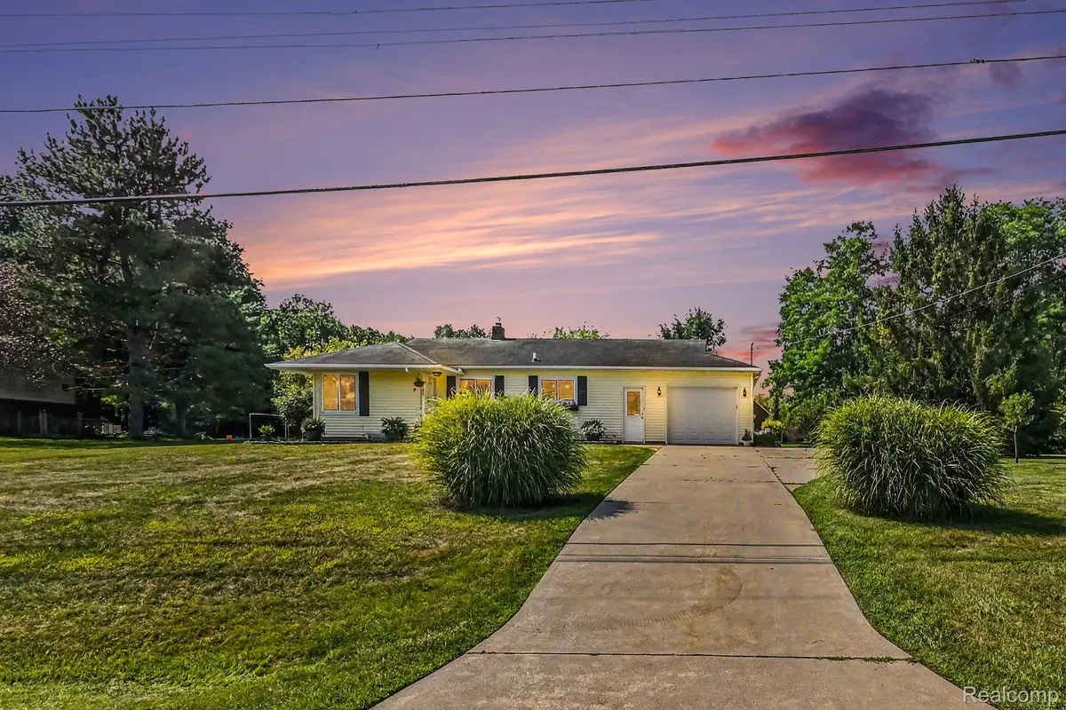 7595 Ledgewood Drive, Fenton, MI 48430 - #1