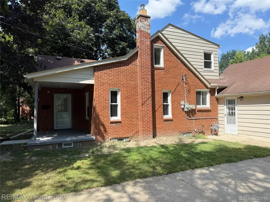 19135 Eastwood Drive, Harper Woods, MI 48225 - #2