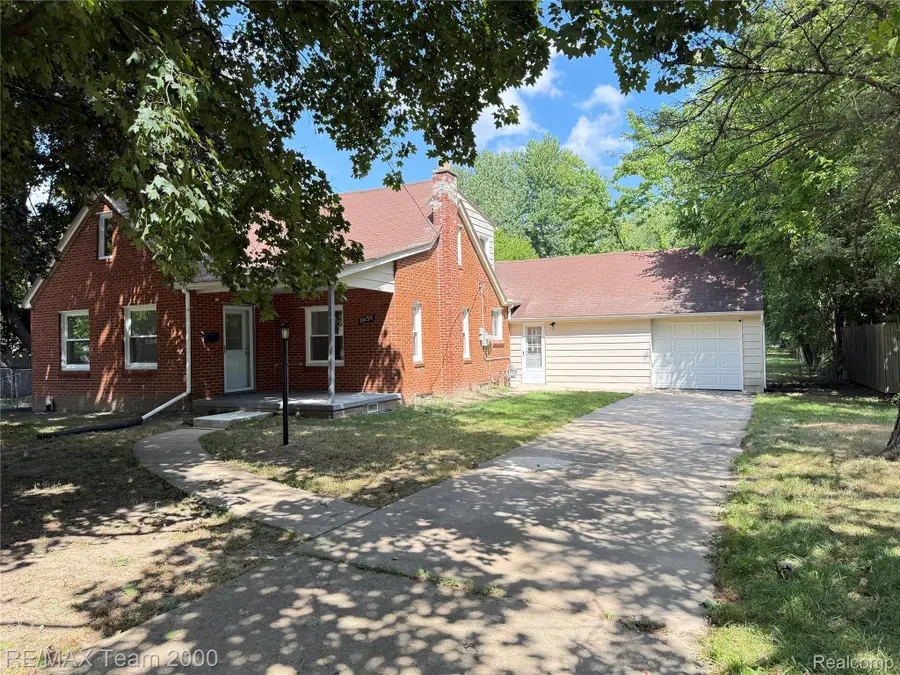 19135 Eastwood Drive, Harper Woods, MI 48225 - #3