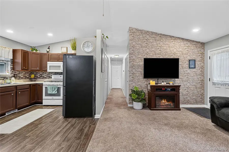 527 Fassett Street, Algonac, MI 48001 - #2